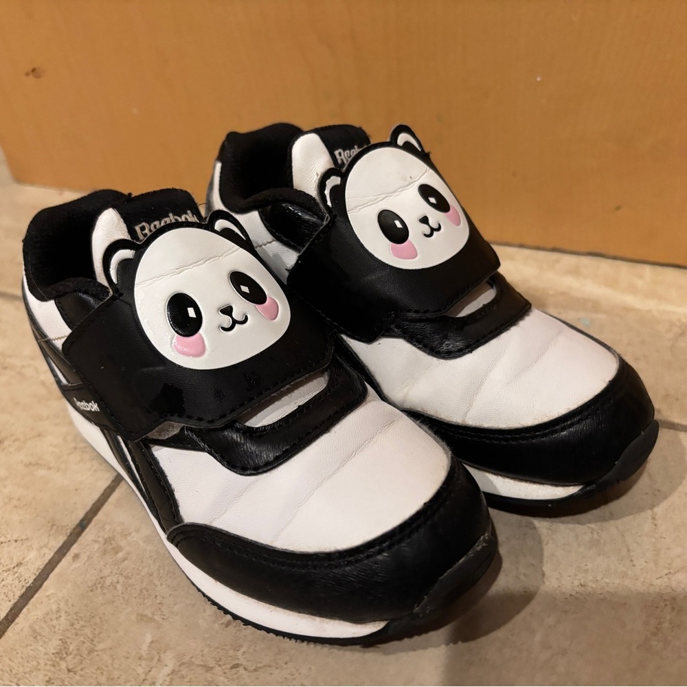❌SOLD Reebok panda sneakers size 10 toddler unisex